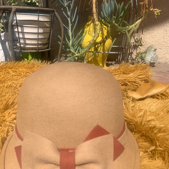 NWT Adora 100%Wool Hat - Bow Wool Cloche Hat - Picture 2 of 6